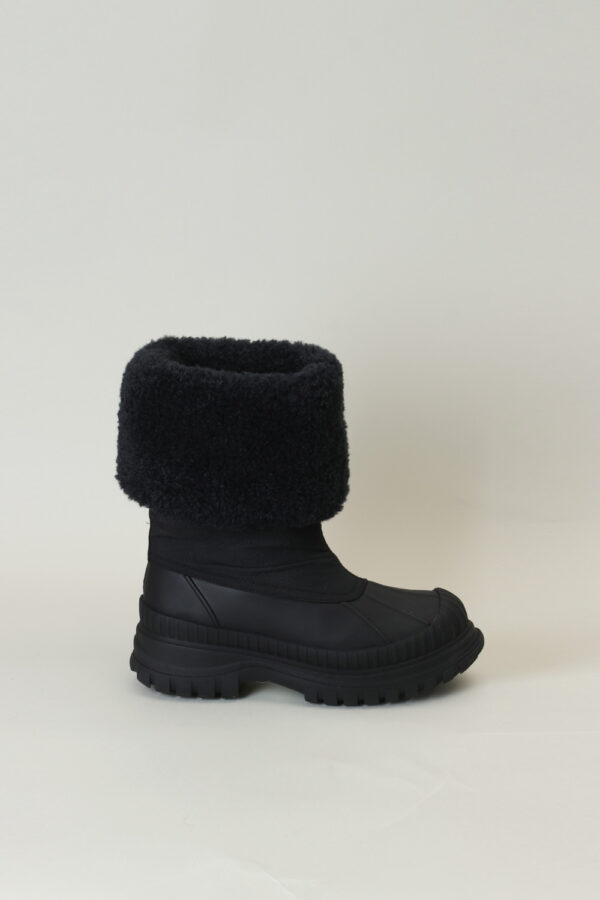 Ganni <span> Shearling Boots